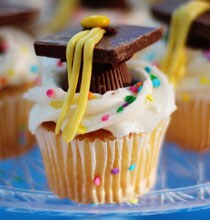 Celebrate Your Graduate With Cap Tassel Cupcakes Dollar Tree
