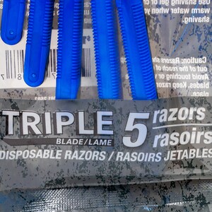 View Assured Triple-Blade Razors for Men,