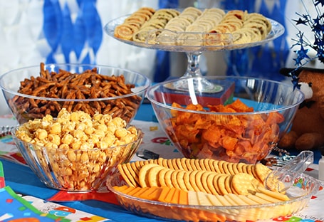 https://www.dollartree.com/file/general/dollar_tree_2a_party_catering_supplies_20230403.jpg