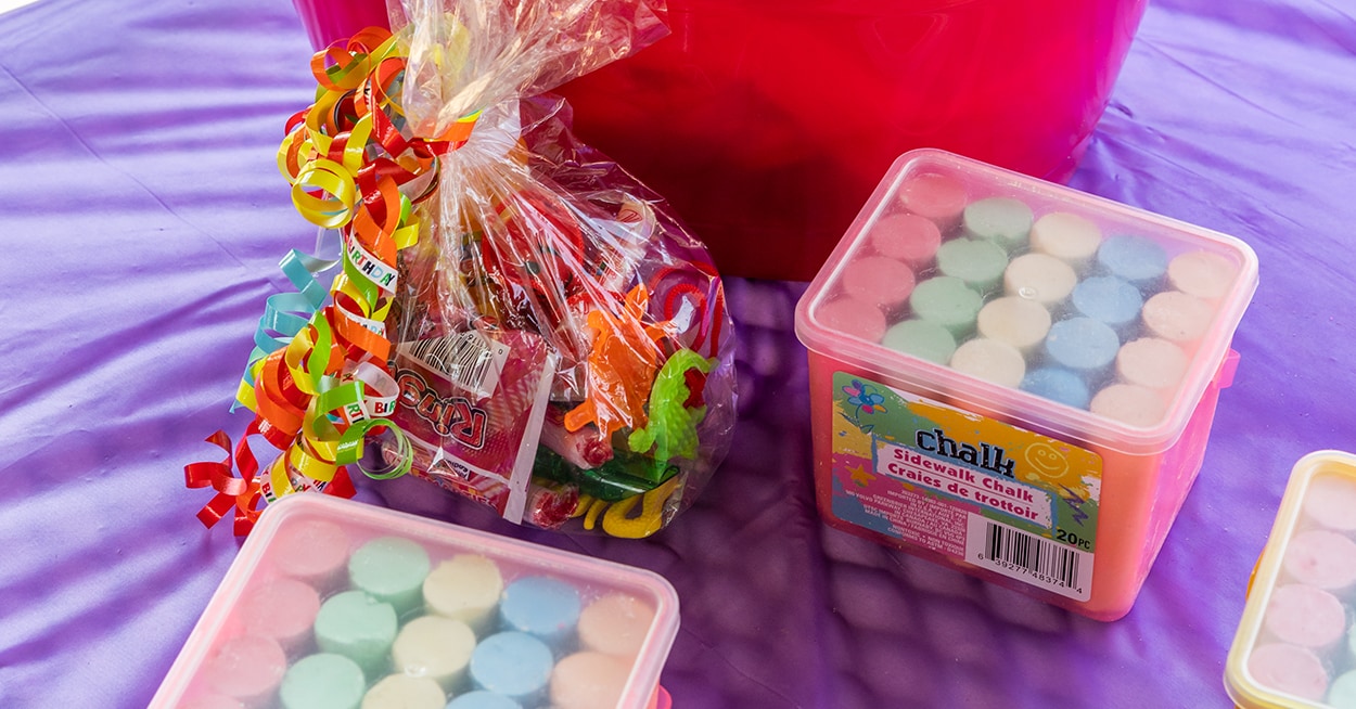 Dollar Store Party Favors! BEST Kids DIY Party Favors. Cool & Easy budget  friendly party…
