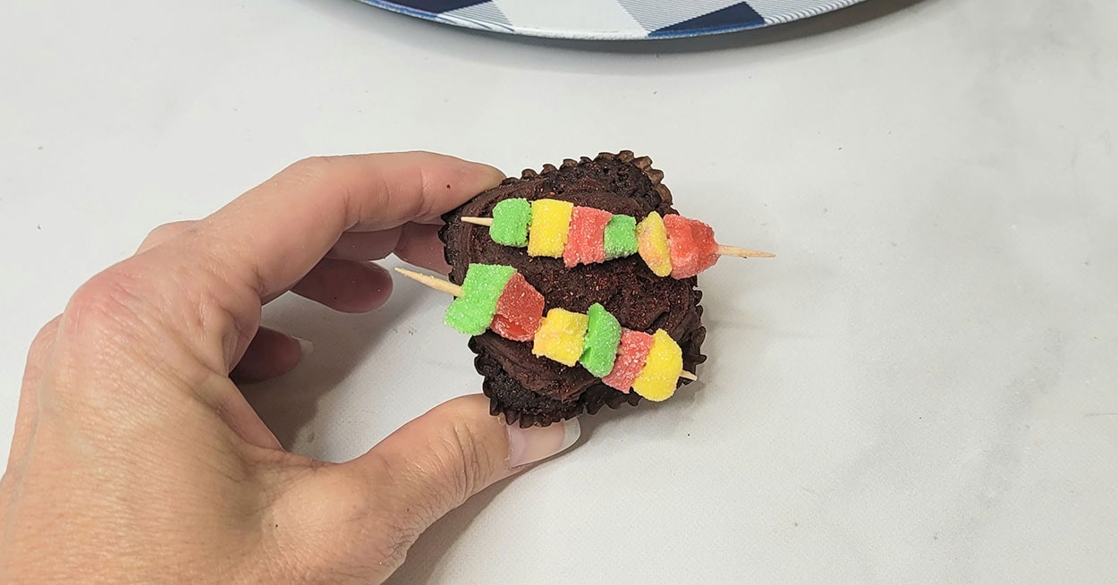 Worm Toothpick Make These No-Bake Brownies for a Cool Summer Dessert | Dollar Tree
